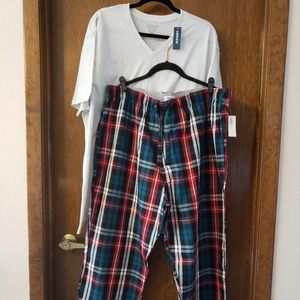 Men's Old Navy Lounge Pants and T-Shirt Set NWT